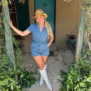 Meet your Posher, Haley